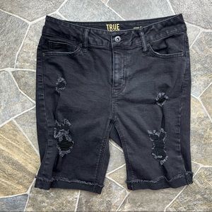 True Craft Distressed Bermudas